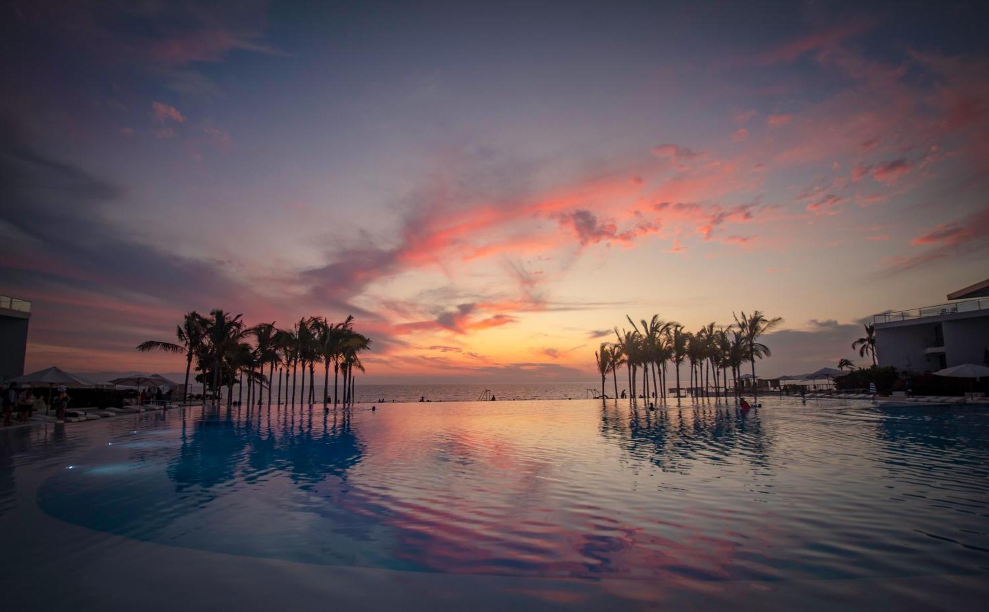 Suites At Aria Luxury Double Suite On The Pacific Coast Нуэво-Вальярта Экстерьер фото